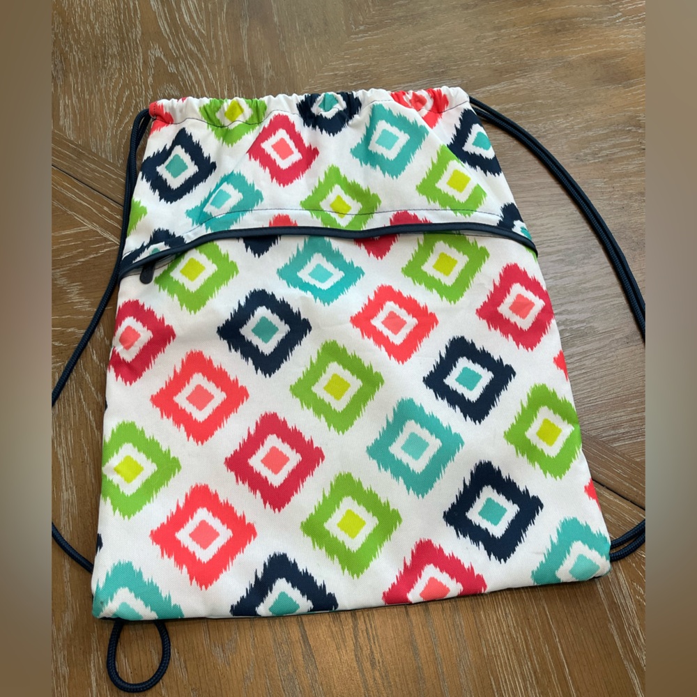 Thirty one 31 cinch drawstring bag with zippered compartment lined